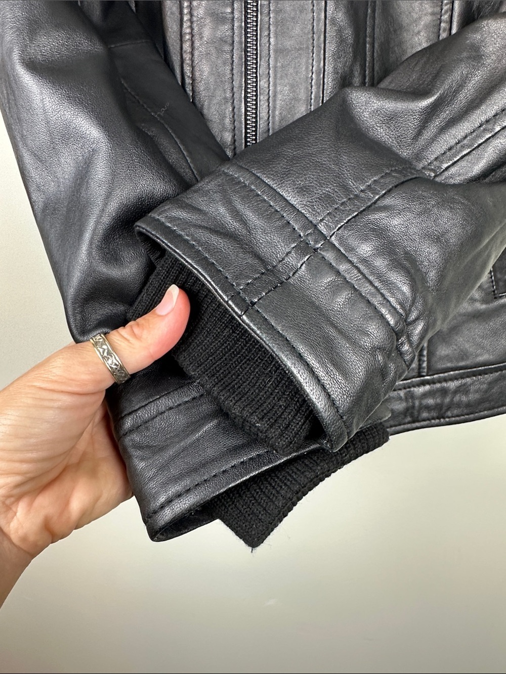 Danier Leather hooded insulated jacket coat faux fur fall spring zip up women’s - Picture 12 of 15